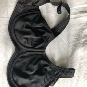 34DD (E) Wacoal Sports Underwire Bra